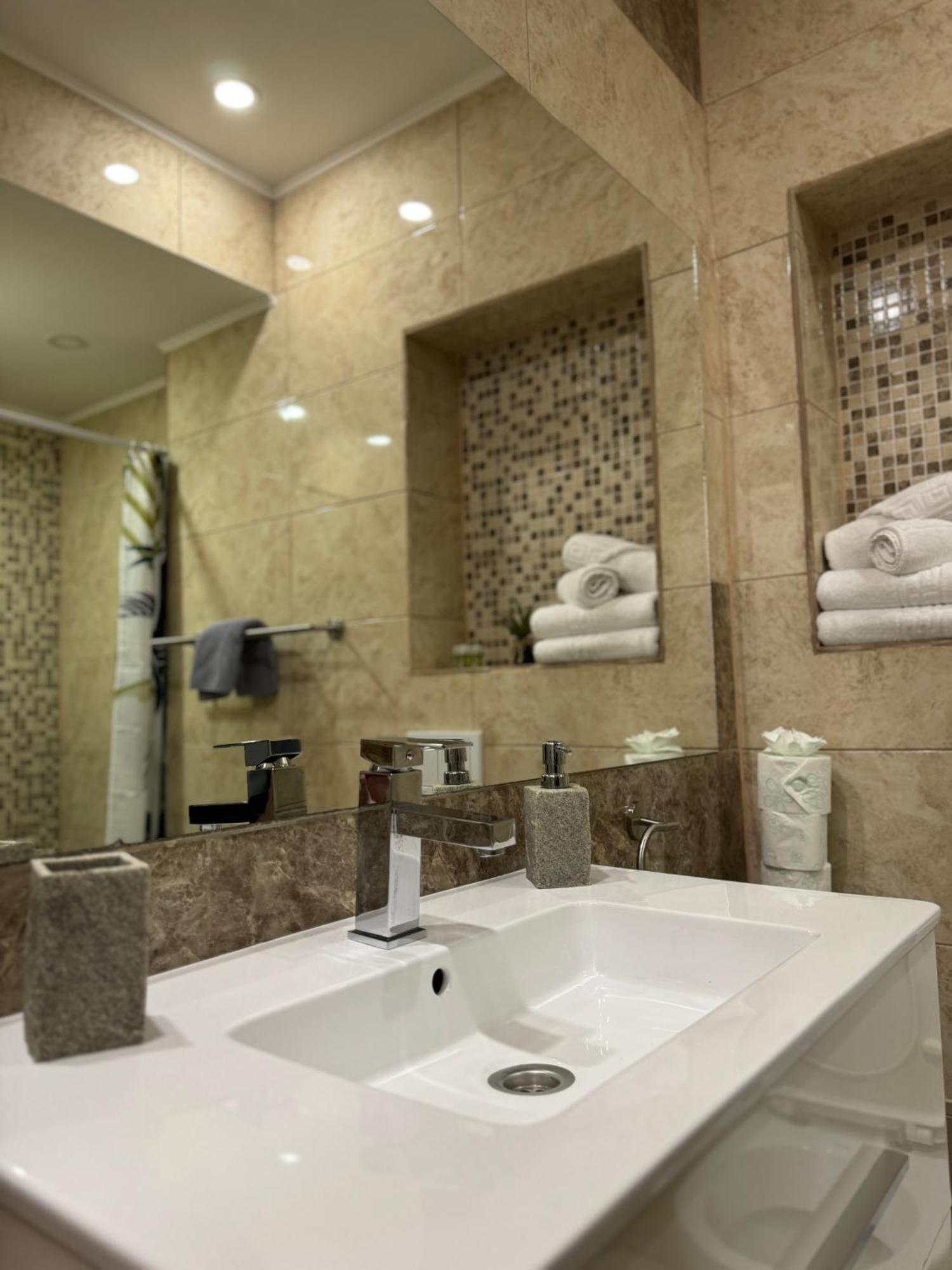 Ada'S Luxury Apartament&Studio - Old City 브라쇼브 외부 사진
