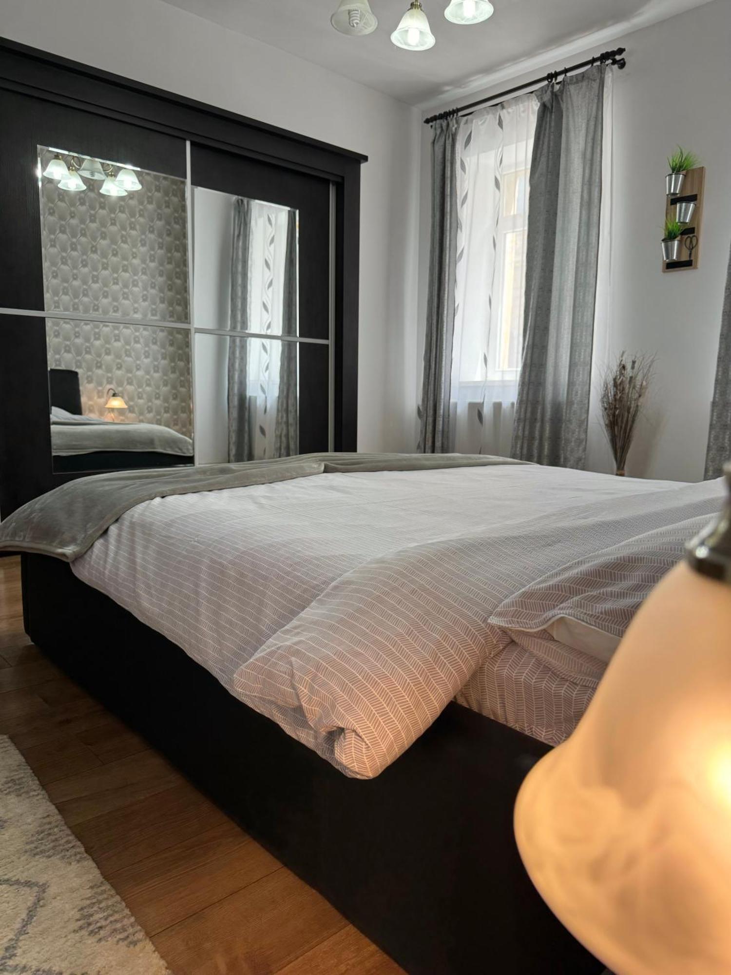 Ada'S Luxury Apartament&Studio - Old City 브라쇼브 외부 사진